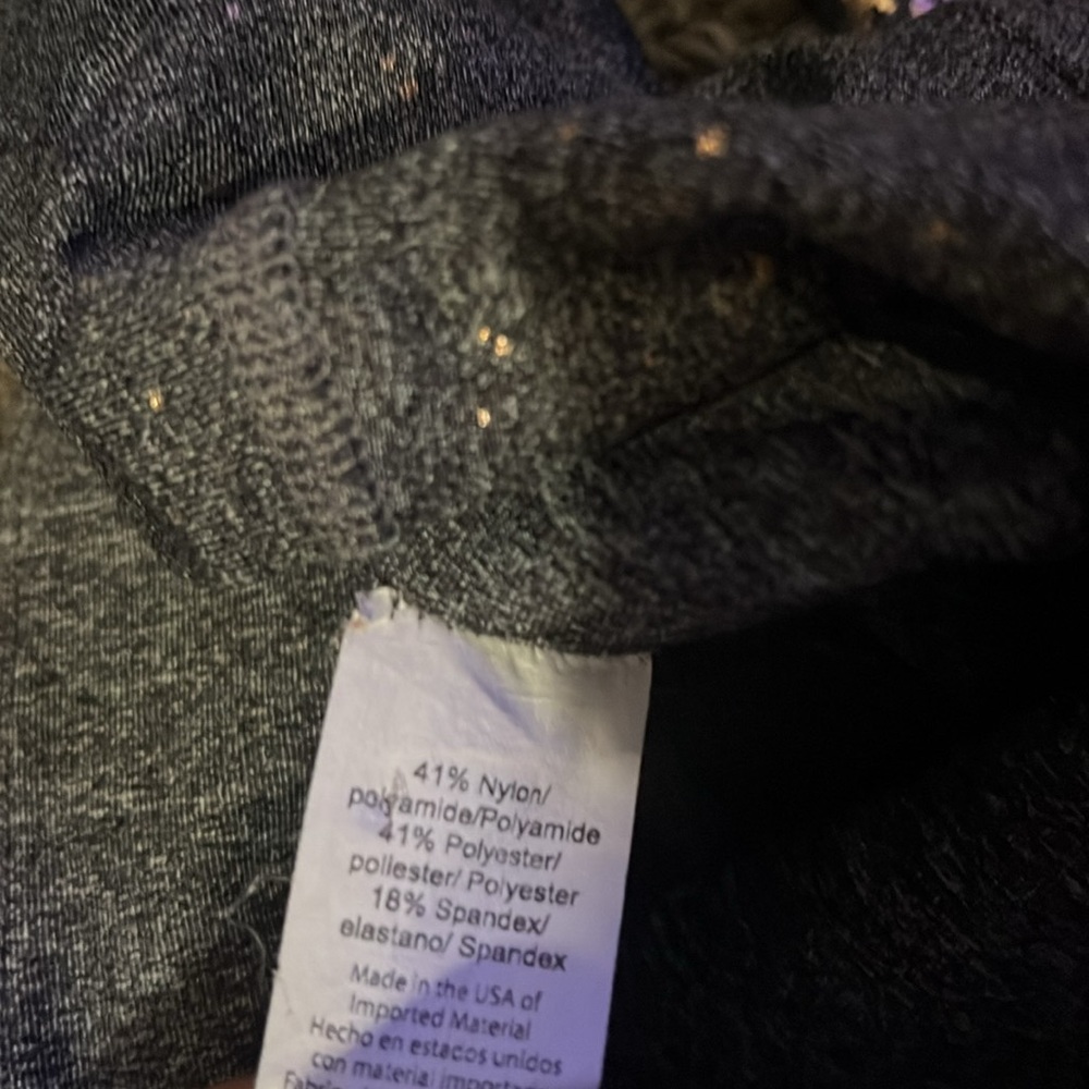 3/$15. Beyond Yoga Leggings S - Picture 3 of 4